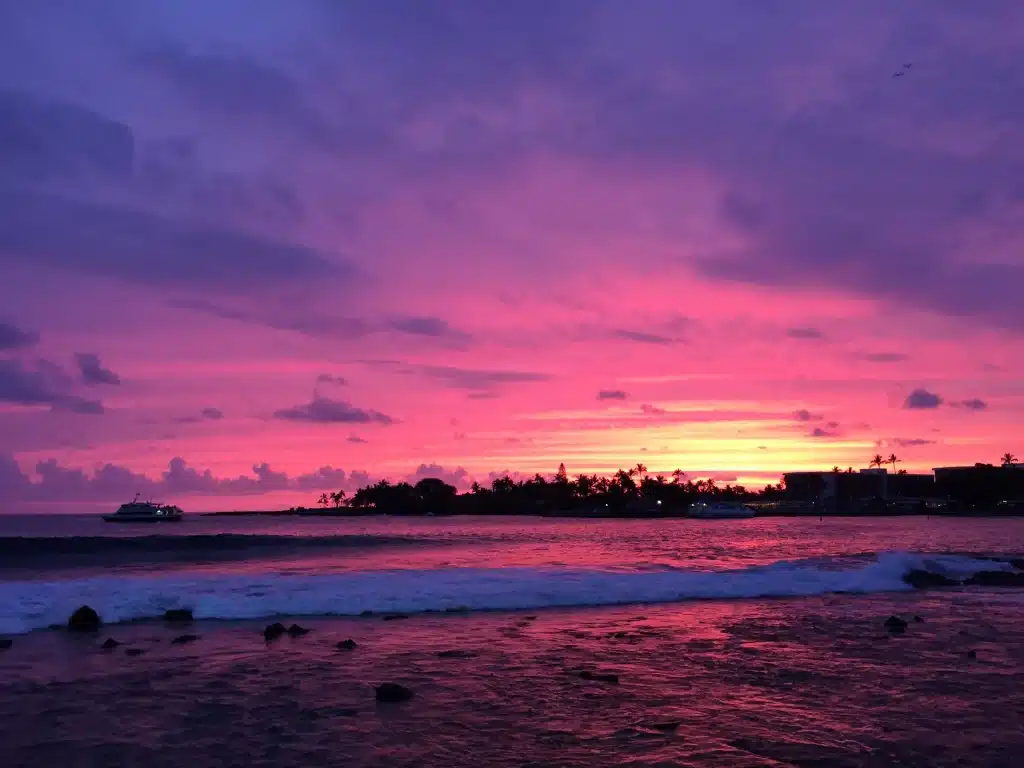 Unforgettable Sunset Cruises Around the Big Island